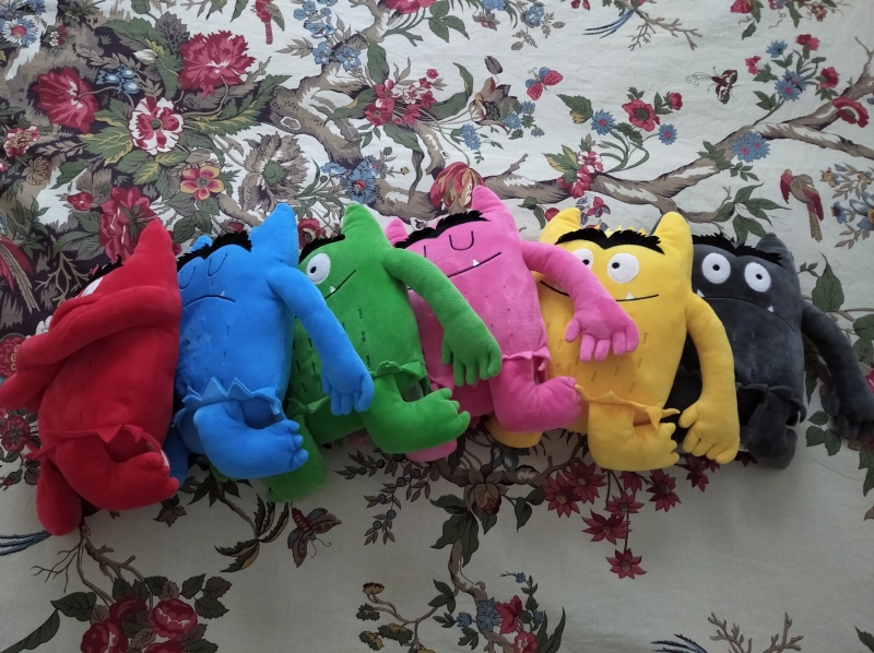 libri per bambini i colori delle emozioni pupazzi peluche